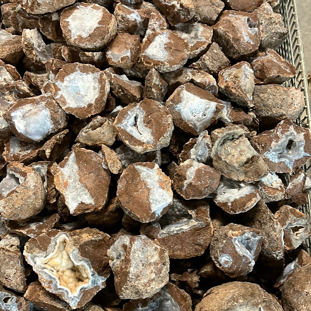 Geodes UV(OPEN), Mexico - 1 pound* – RoughStone.Rocks LLC