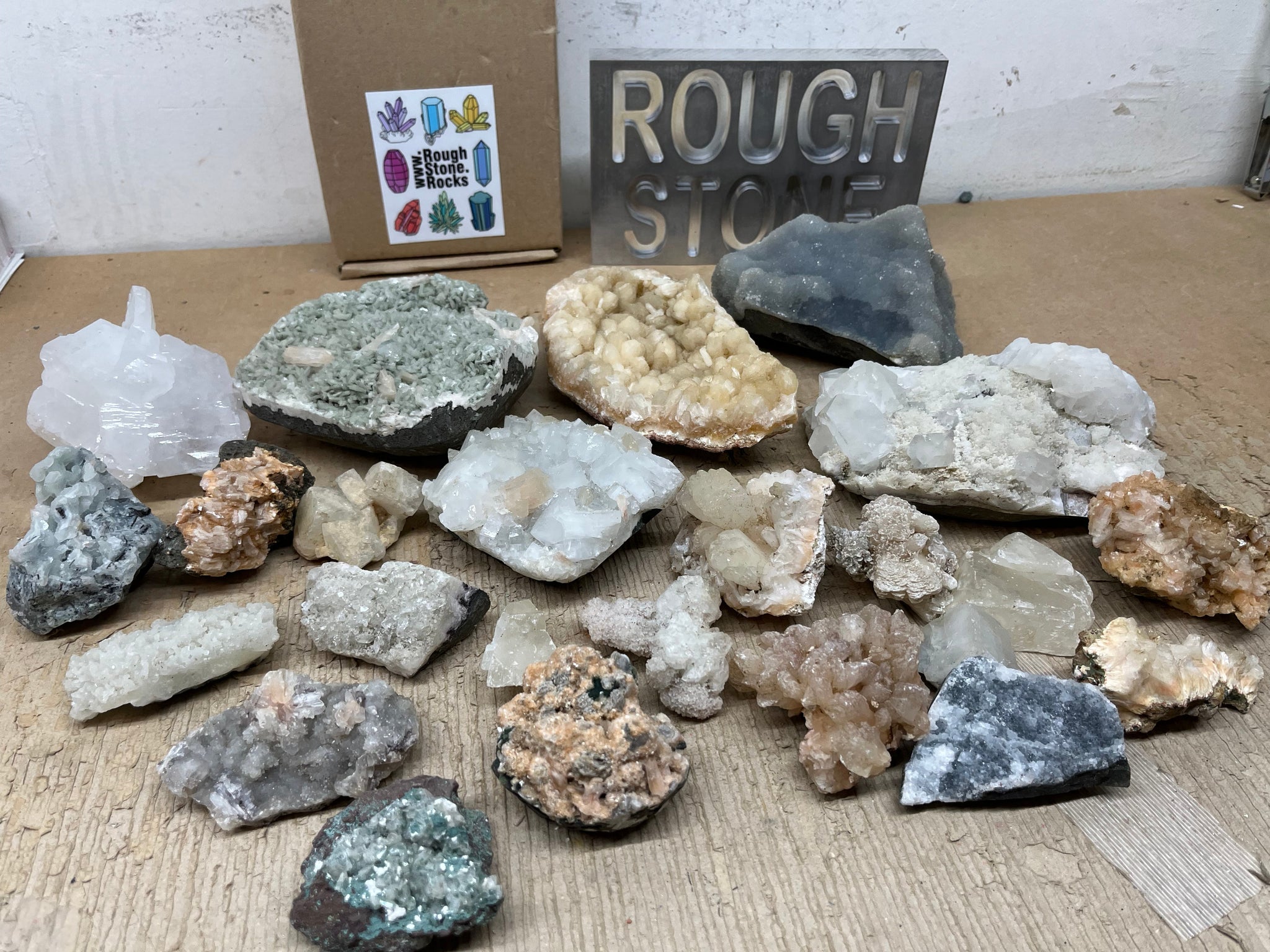 Zeolite Specimens - India - 100 pounds* – RoughStone.Rocks LLC