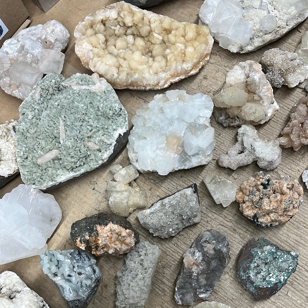 Zeolite Specimens - India - 100 pounds* – RoughStone.Rocks LLC