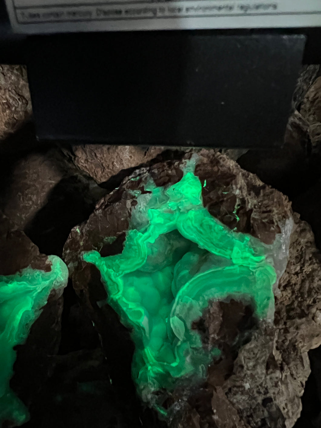 Geodes UV closed from Mexico 100 pounds Roughstone.Rocks LLC