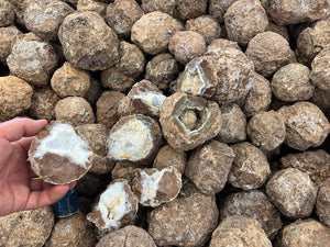 Geodes UV closed from Mexico 100 pounds Roughstone.Rocks LLC