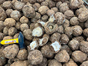 Geodes UV closed from Mexico 100 pounds Roughstone.Rocks LLC
